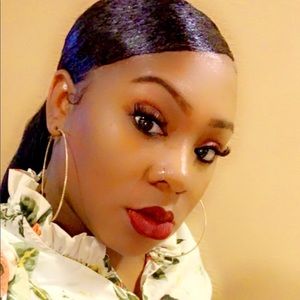 Meet your Posher, Sade